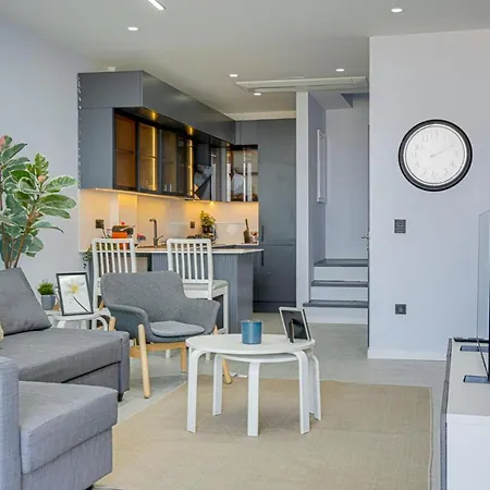 Prázdninový dům For Large Families, Duplex - 306 Çeşme